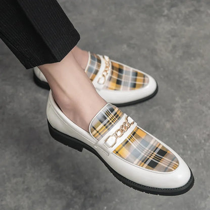 Elegant leather boots for men
