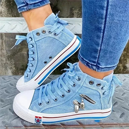 Modern Sneaker Jeans Look Zipper