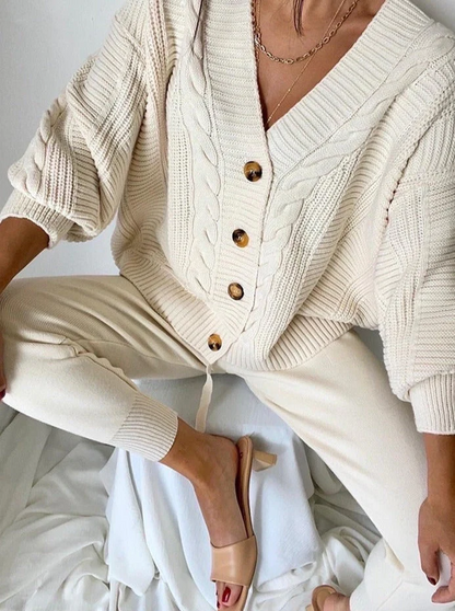 Soft Women's Knitwear Set with Oversized Cardigan