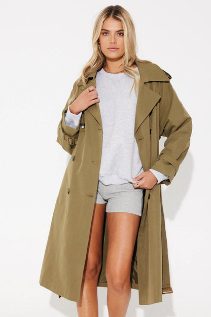 Practical Windbreaker Lightweight & Comfortable
