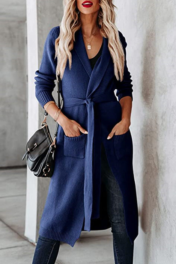 Stylish cardigan with tie look