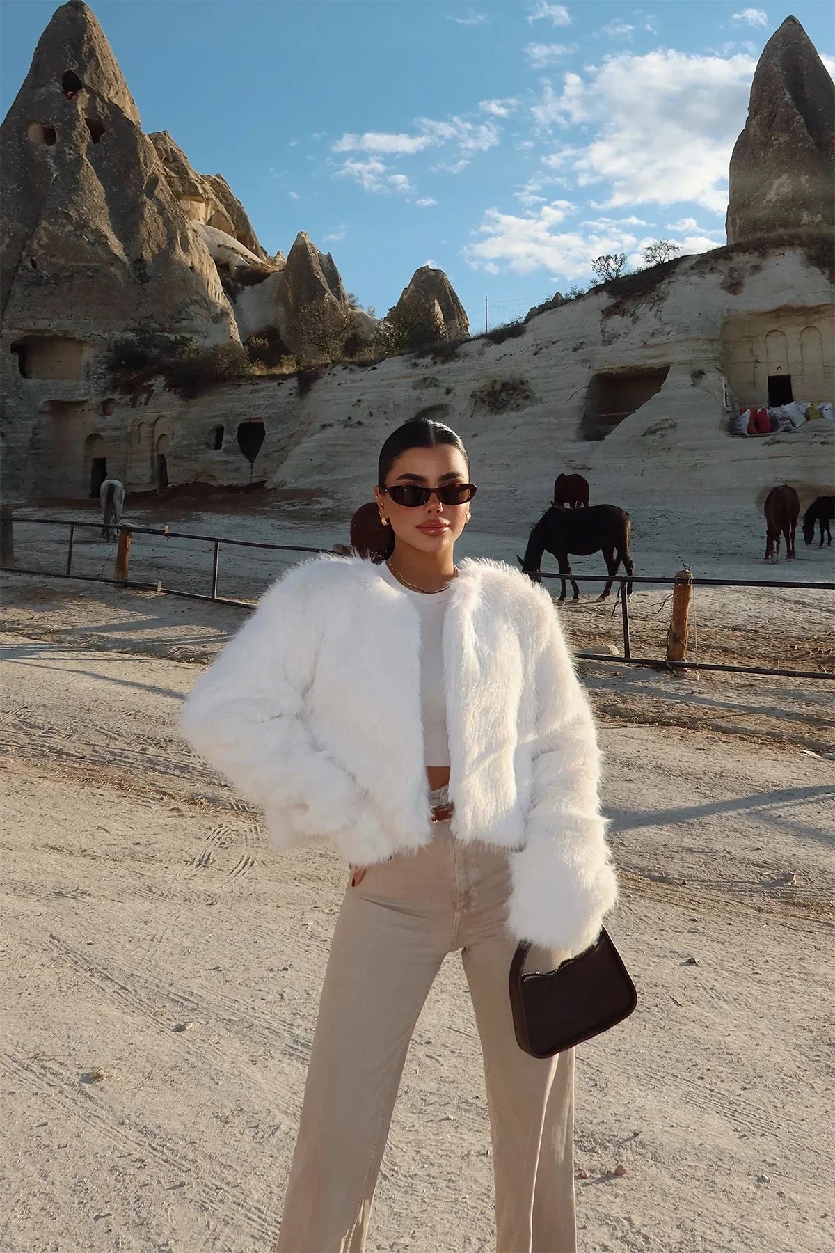 Elegant white faux fur short coat