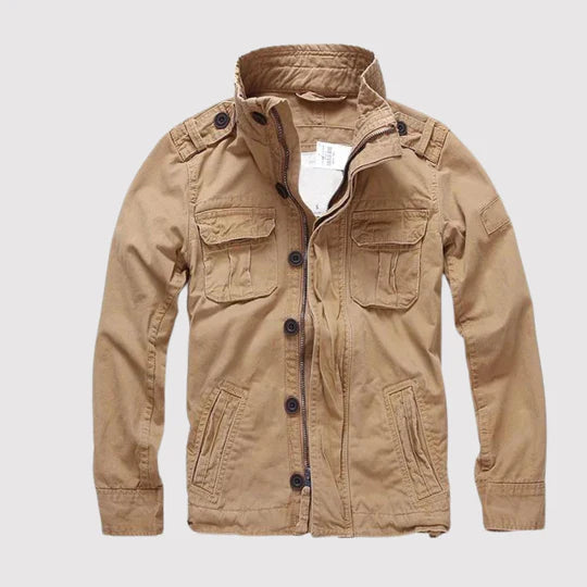 Practical outdoor jacket with many pockets
