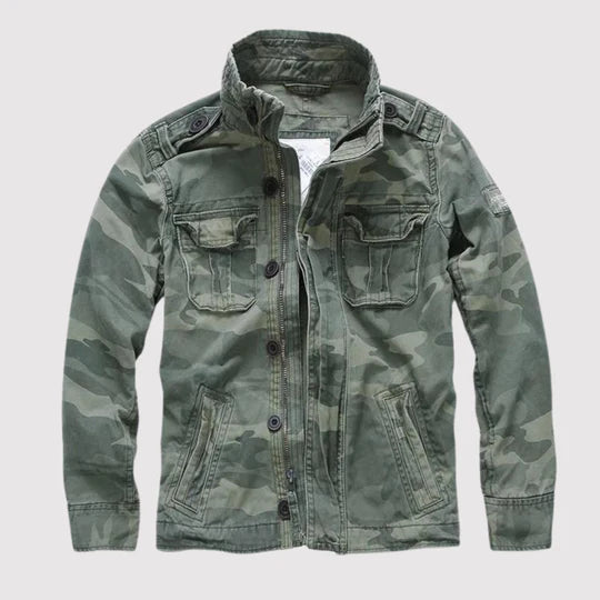 Practical outdoor jacket with many pockets