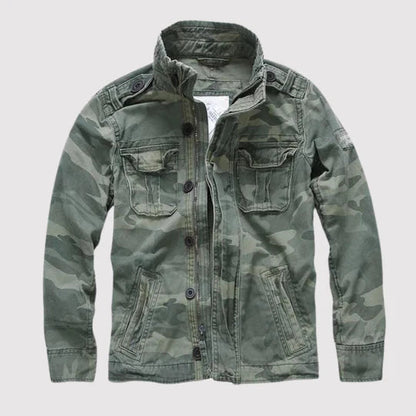 Practical outdoor jacket with many pockets