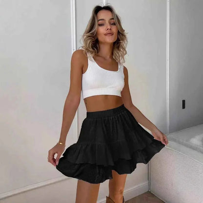 Fashionable mini skirt with elasticated belt and tiered design