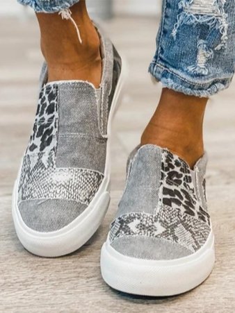 Damen Sneaker Niedrig Patch Style - IdealeKleiden