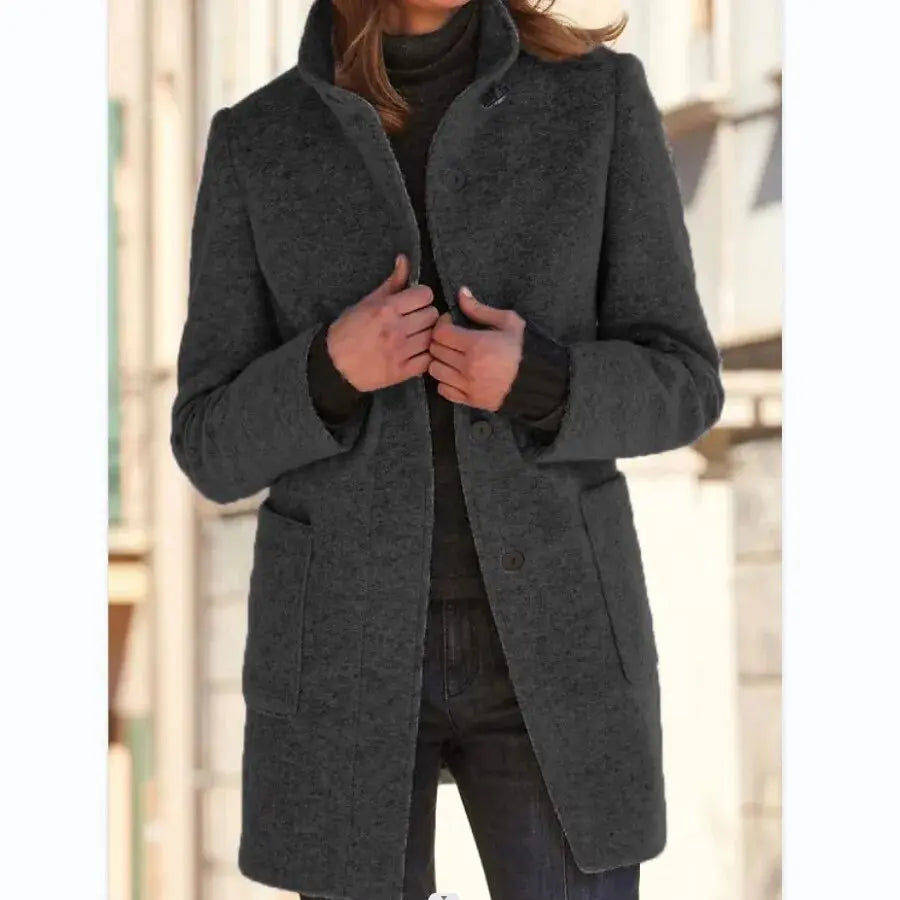 Carly Wollmantel Modern Classic Buttons