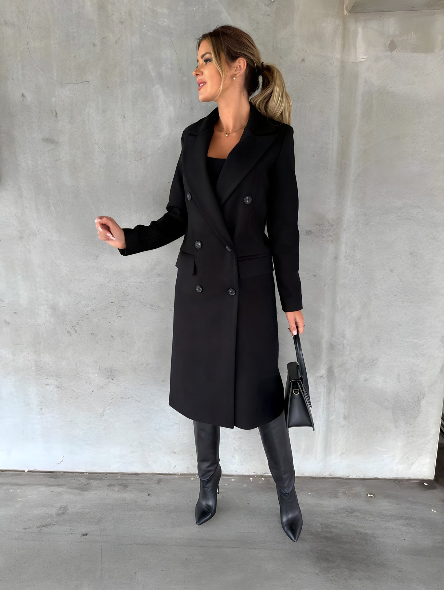 Elegant Women's Long Tailored Wool Coat