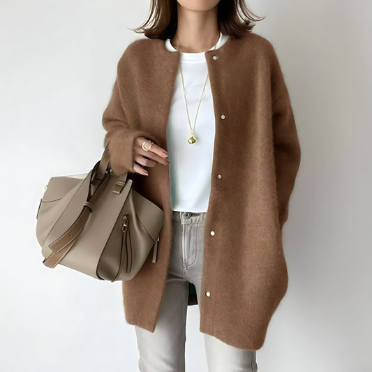 Modische Strickjacke mit Knöpfen - IdealeKleiden