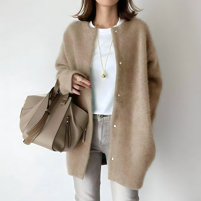 Fashionable button-up cardigan