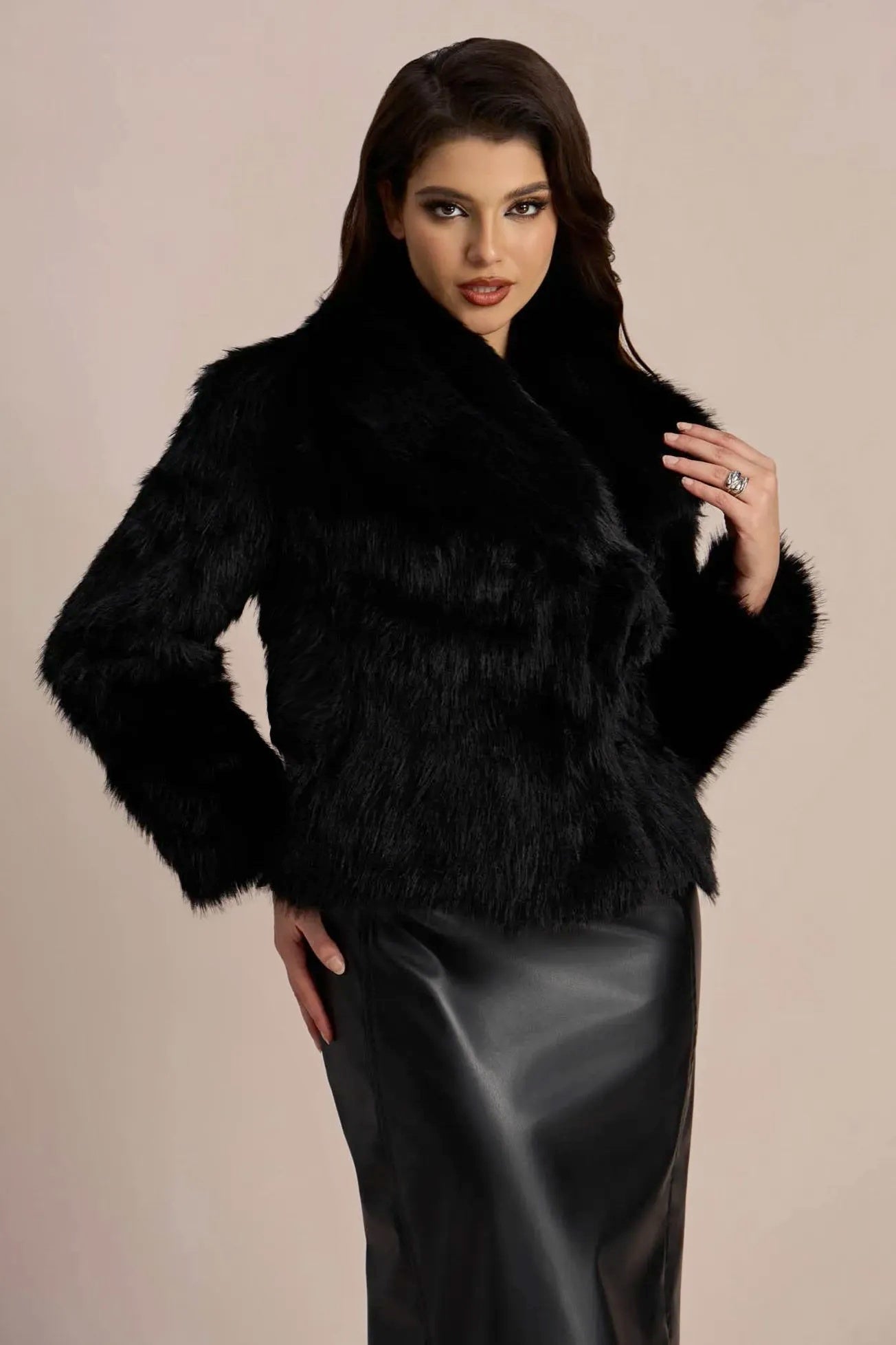 Fashionable Faux Fur Jacket for Women