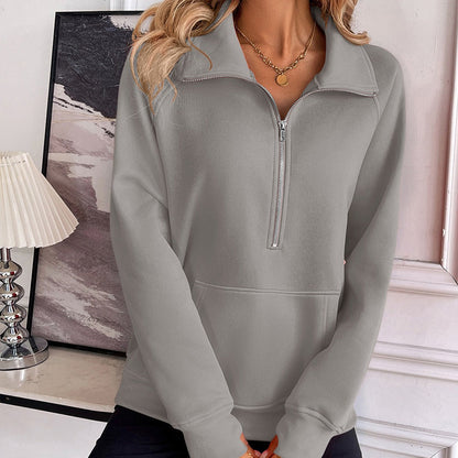 Practical sweatshirt with kangaroo pocket