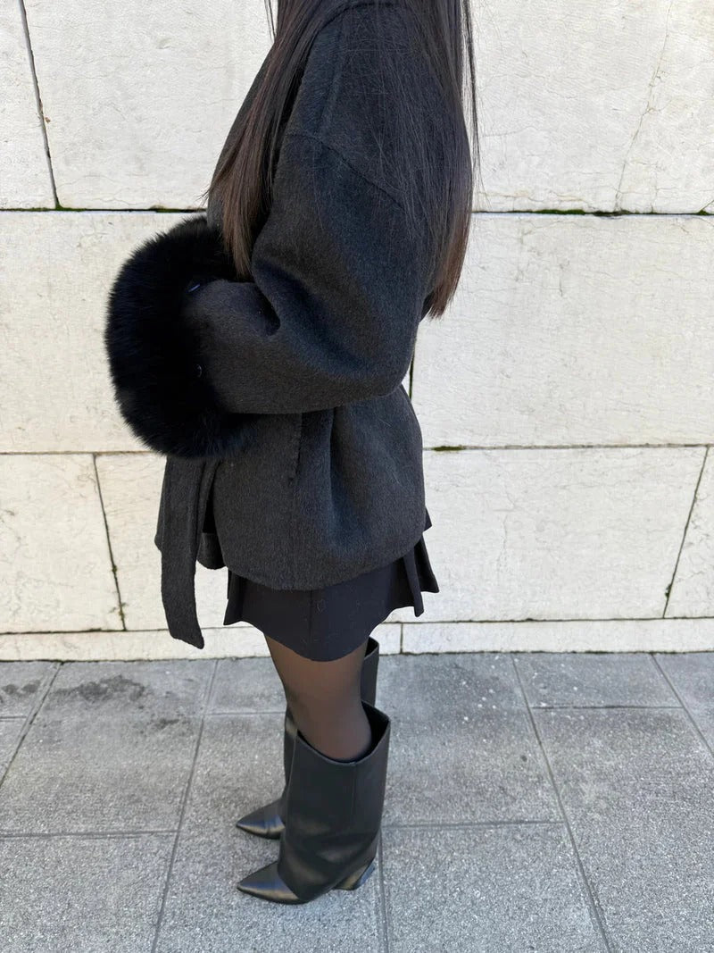 Stylish wool coat with belt and faux fur details
