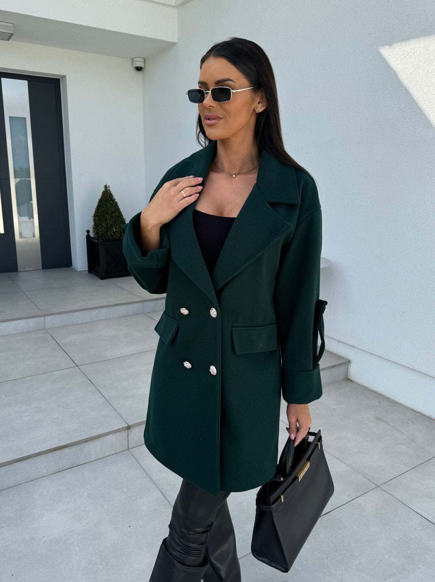 Elegant Women's Knee-Length Wool Coat