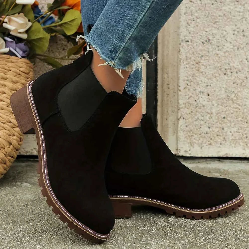 Elegant Chelsea Boots Leather Shaft