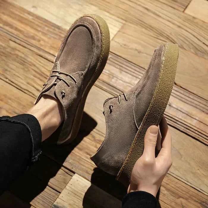 Stylish Men's Sneakers Elegant Design