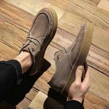 Stylish Men's Sneakers Elegant Design
