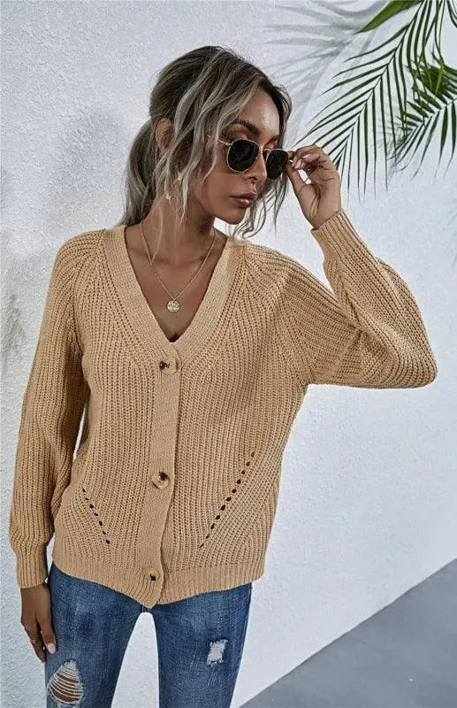 Women's scarf cardigan buttons