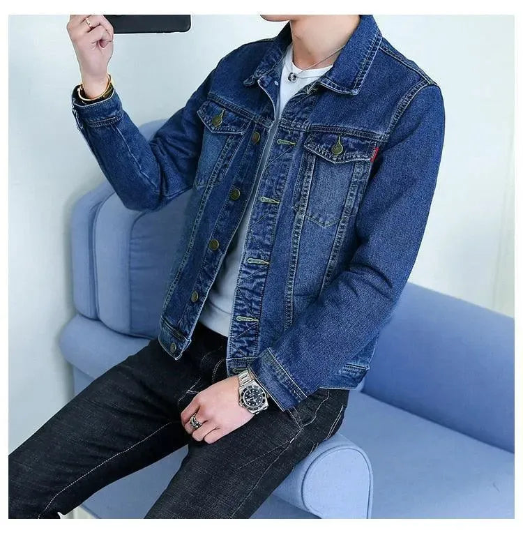 Fashionable Men's Denim Jacket Lapel Style