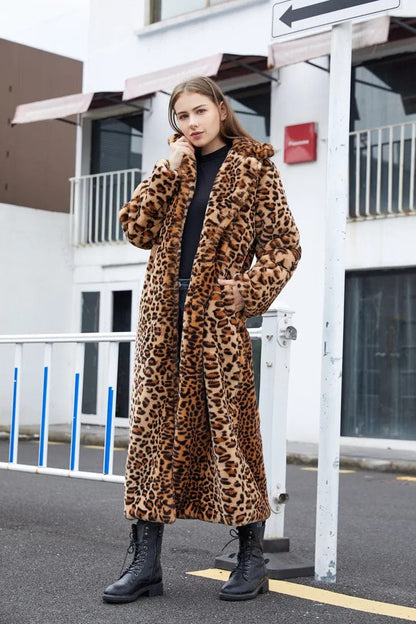 Elegant Women's Winter Jacket Modern Style