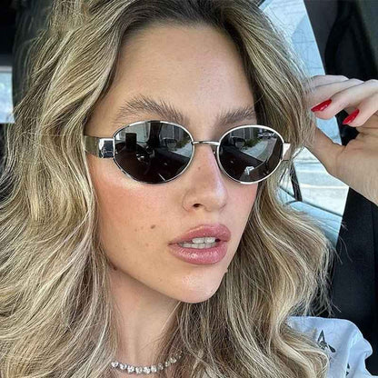 Livia - Elegant Oval Sunglasses with Silver Accent