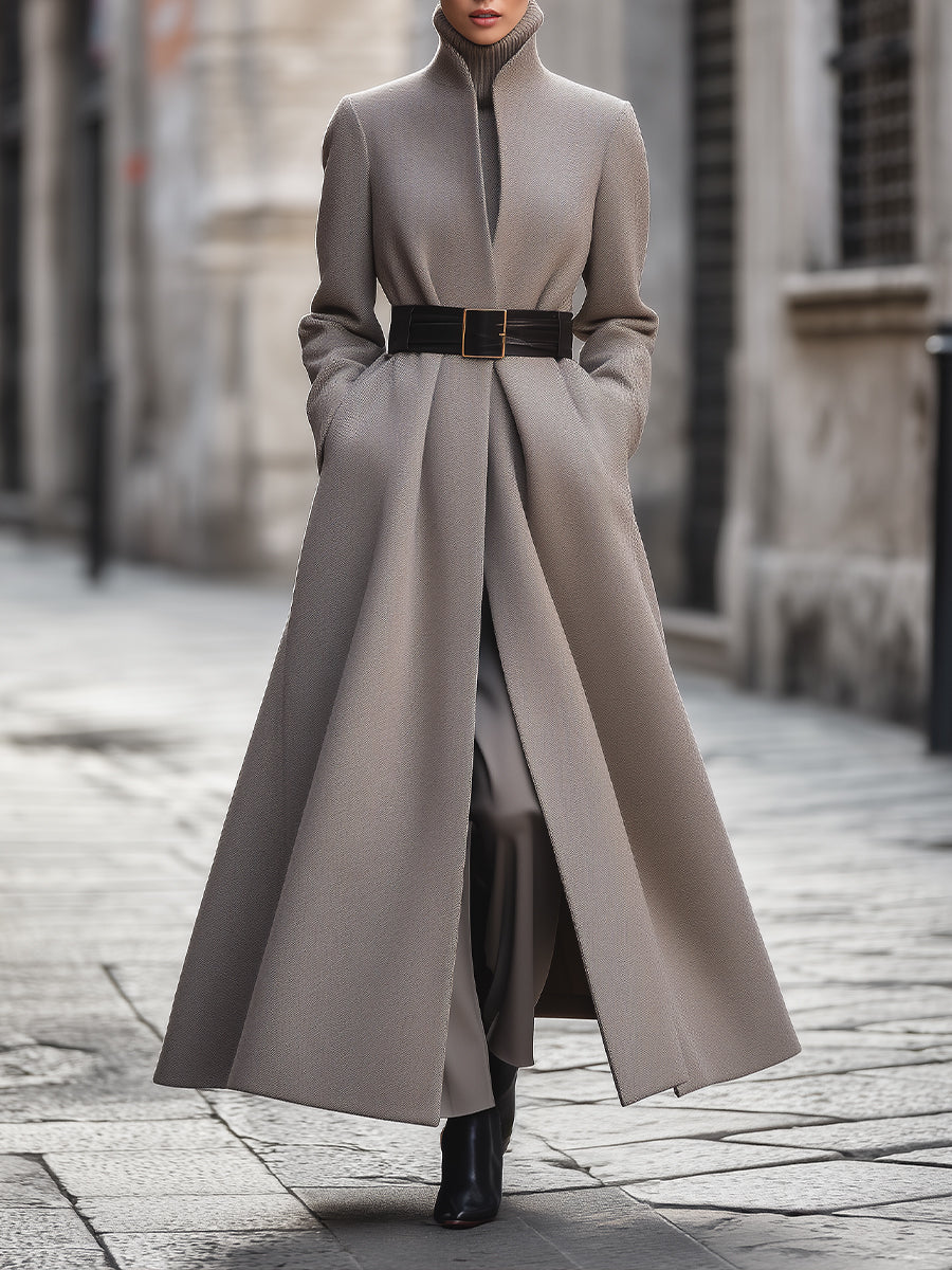 Stylish women's coat with a belt look