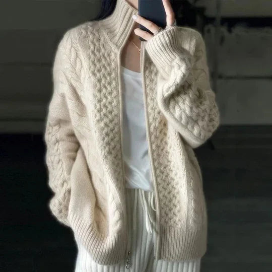 Evelyn – Soft Wool Cardigan Knitted Look