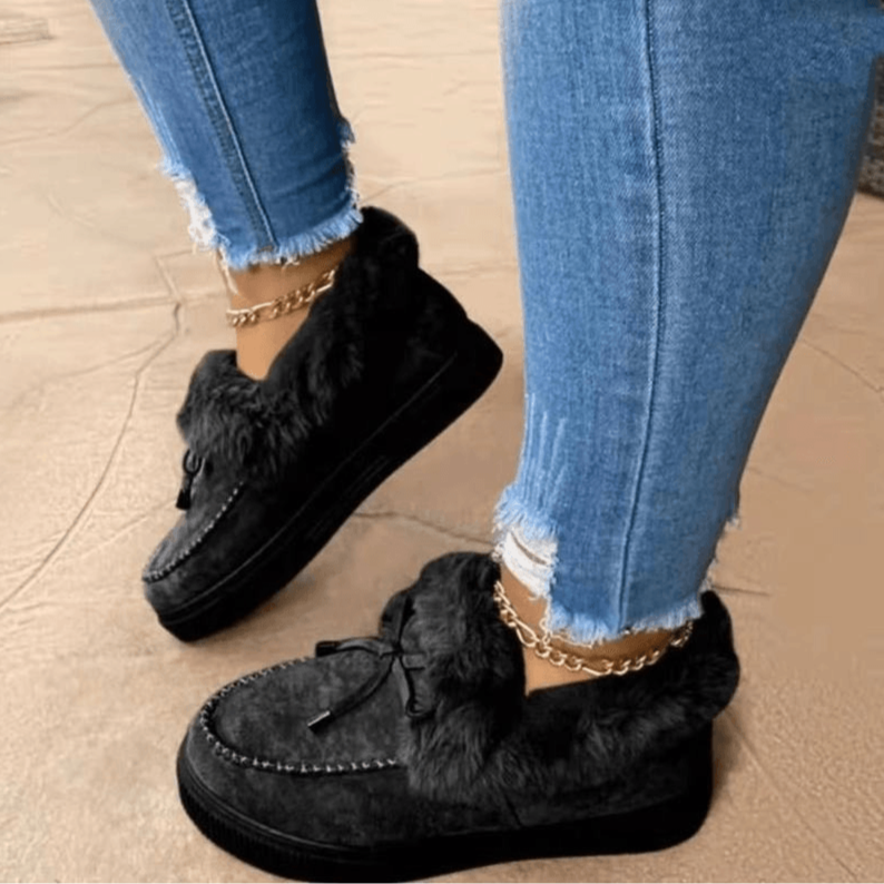 Comfortable Women's Slippers with Soft Plush