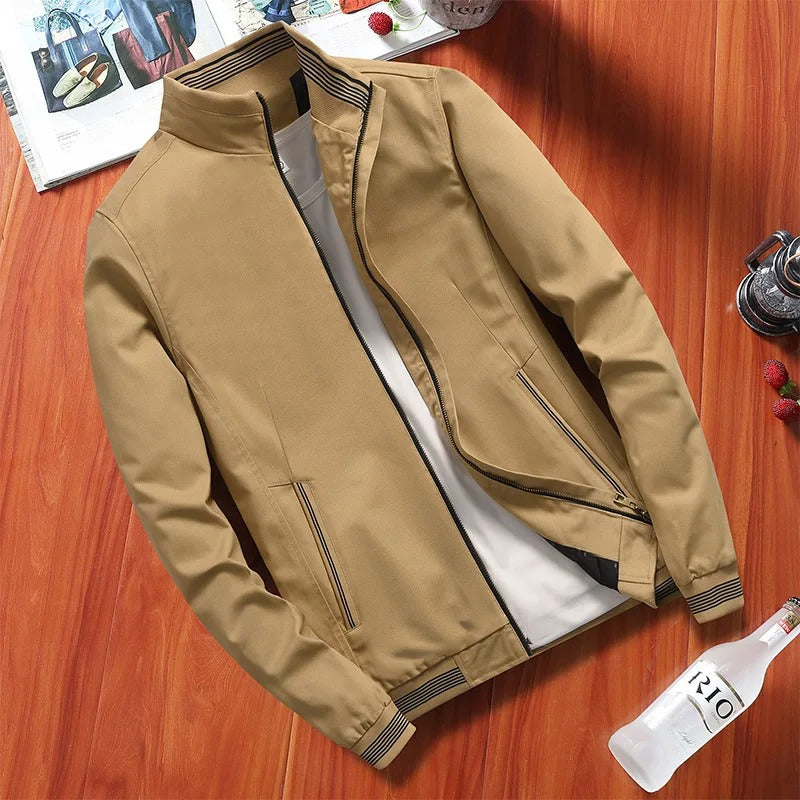 Men's Outdoor Jacket Waterproof and Windproof Lightweight
