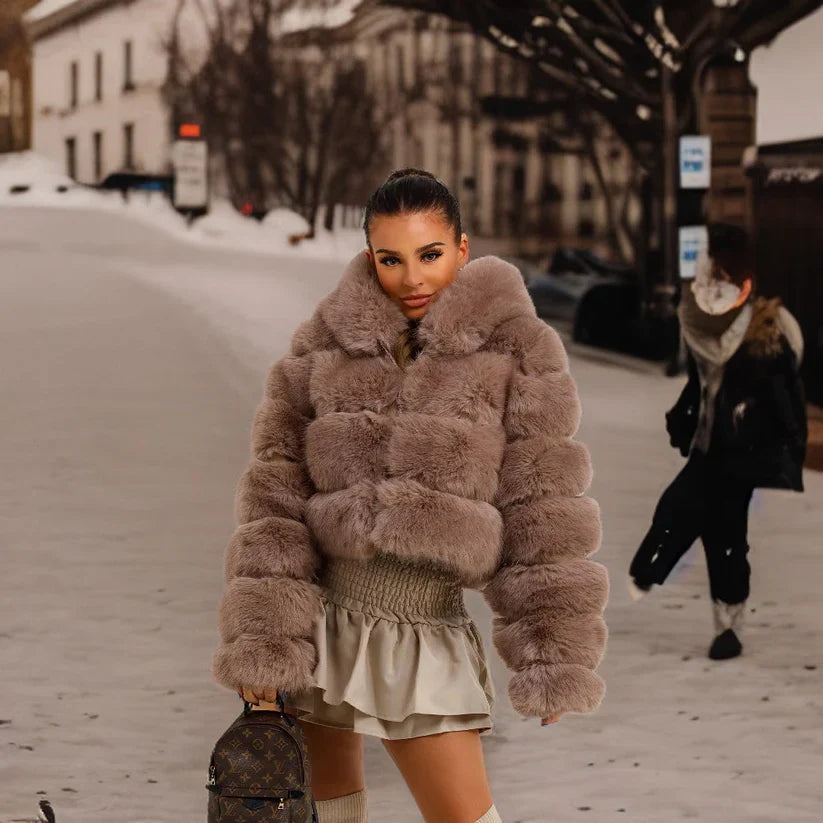 Elegant Women's Modern Winter Coat
