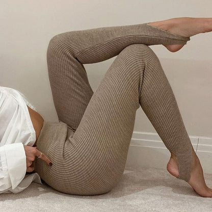 Fashionable Ribbed Leggings With Stylish Hem Slit