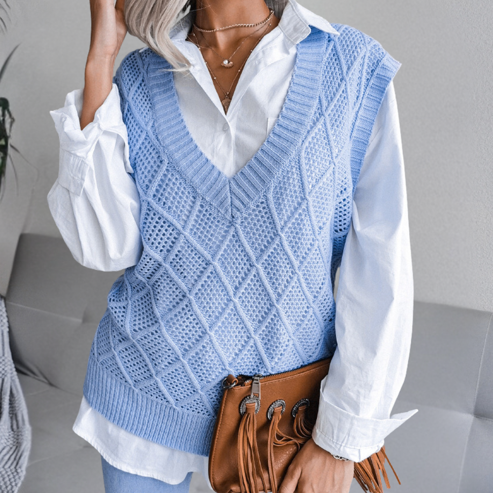 Fashionable Women's Pullover Knit Design