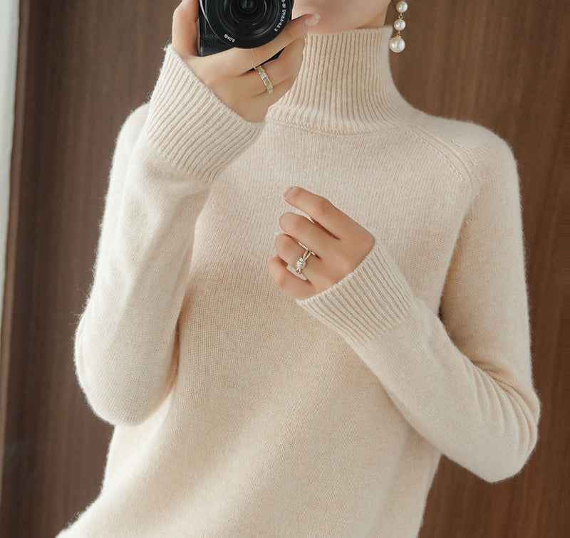 Comfortable, Loose-Fitting Turtleneck Sweater