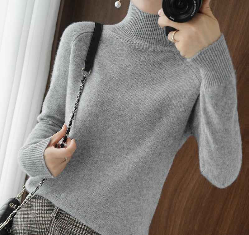 Comfortable, Loose-Fitting Turtleneck Sweater