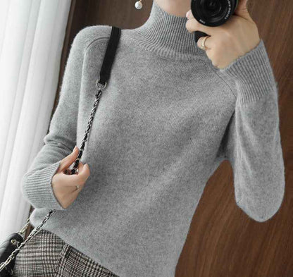 Comfortable, Loose-Fitting Turtleneck Sweater