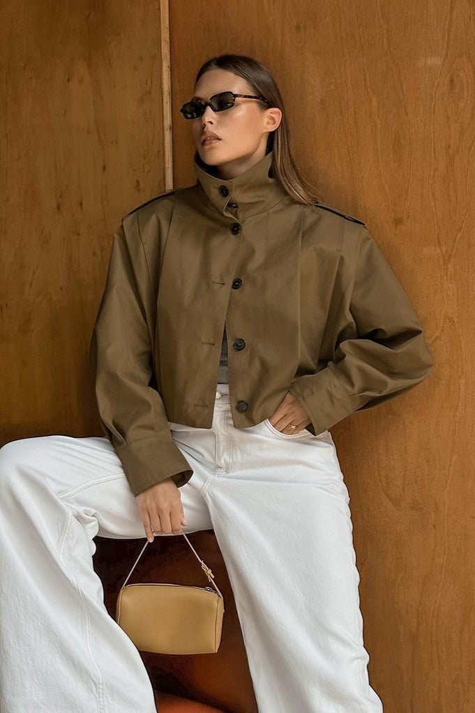 Stylish Women's Jacket Pleated Collar Design