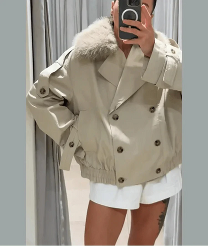 Stylish women's coat with faux fur