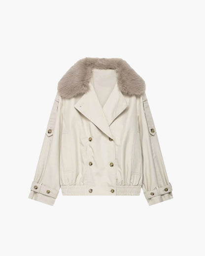 Stylish women's coat with faux fur