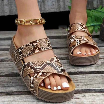 Comfortable platform sandals with braided strap and cross-strap