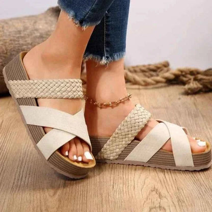 Bequeme Plateau-Sandalen mit geflochtenem Riemen und Cross-Strap - IdealeKleiden