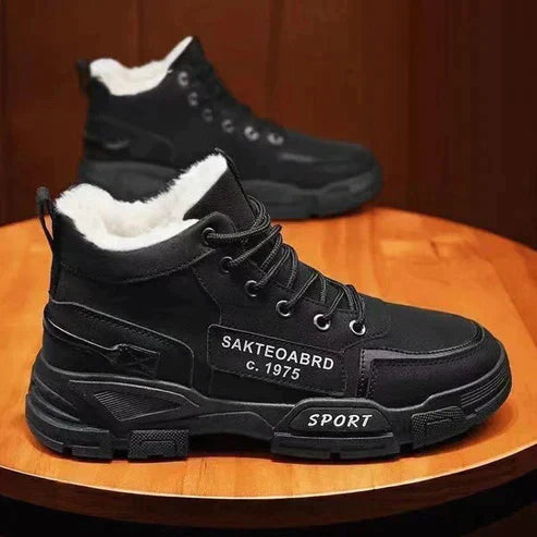 Elegant Men's Leather Boots Classic Design