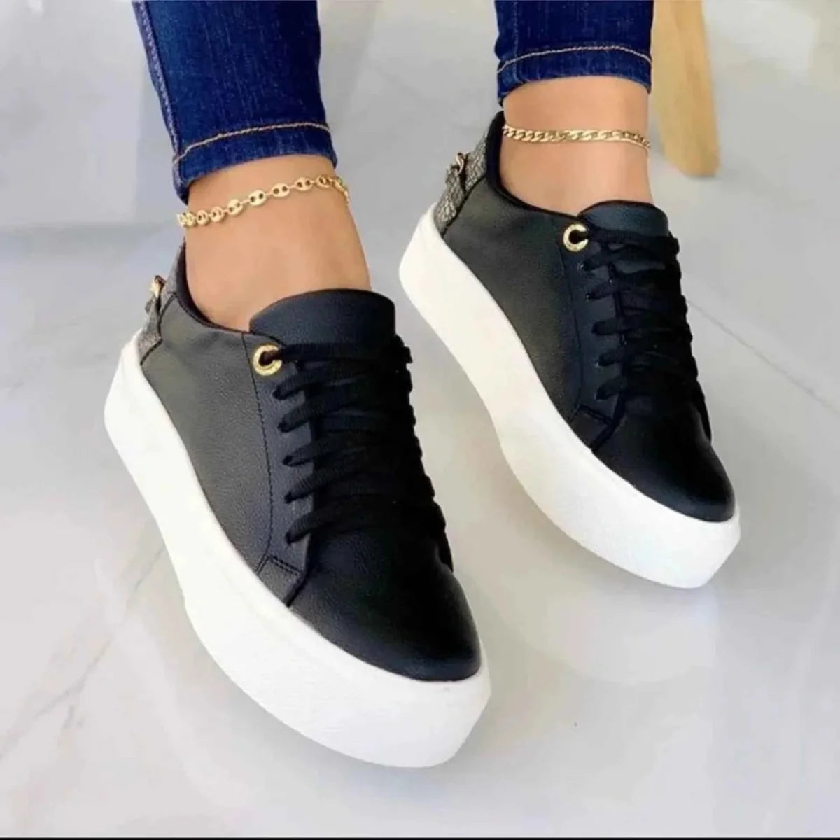 Fashionable Women's Sneakers Sporty