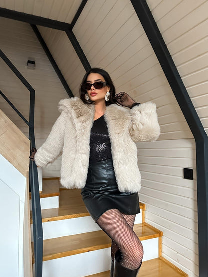Fashionable Faux Fur Jacket Elegant & Chic