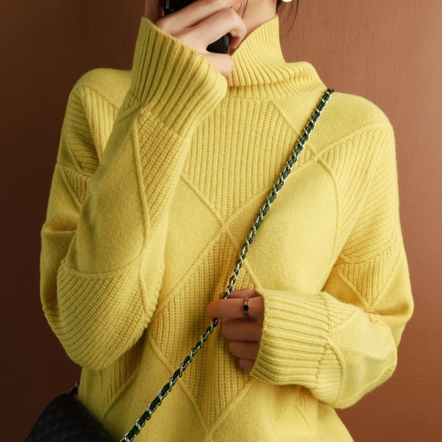 Stylish Turtleneck Sweater Geometric Design