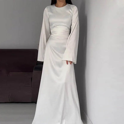 Elegant Women's Maxi Dress Long-Sleeved Fitted
