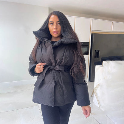 Warme Winterjacke Damen Stilvoll Gürtel