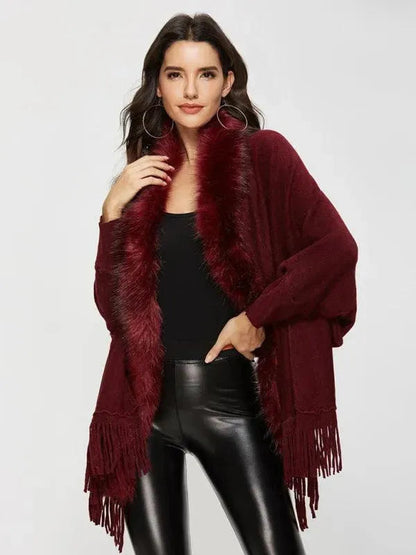 Elegant women's wool coat with fur scarf